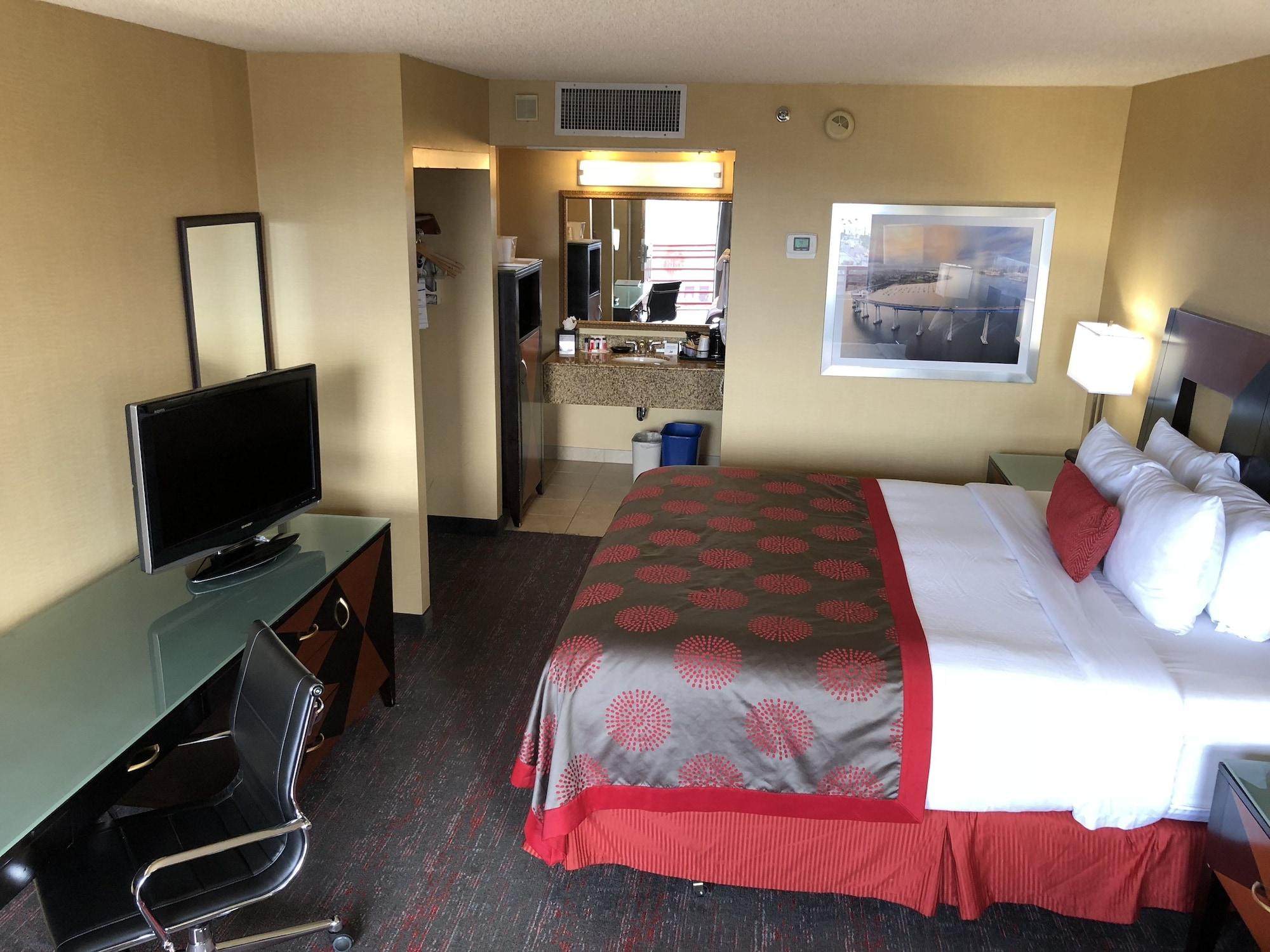 Ramada By Wyndham San Diego National City Exterior photo