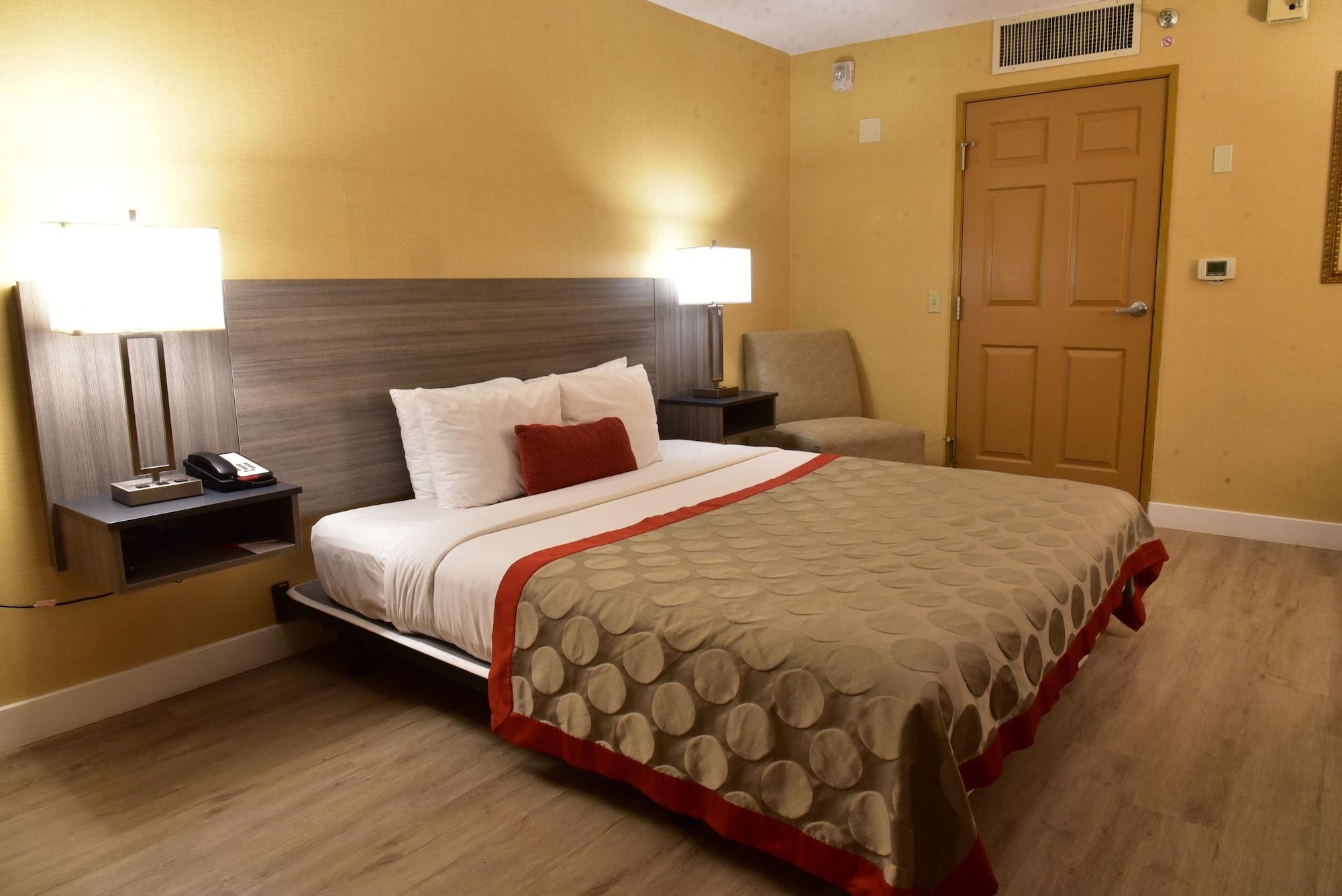 Ramada By Wyndham San Diego National City Exterior photo