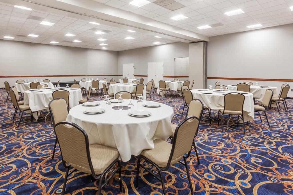 Ramada By Wyndham San Diego National City Exterior photo
