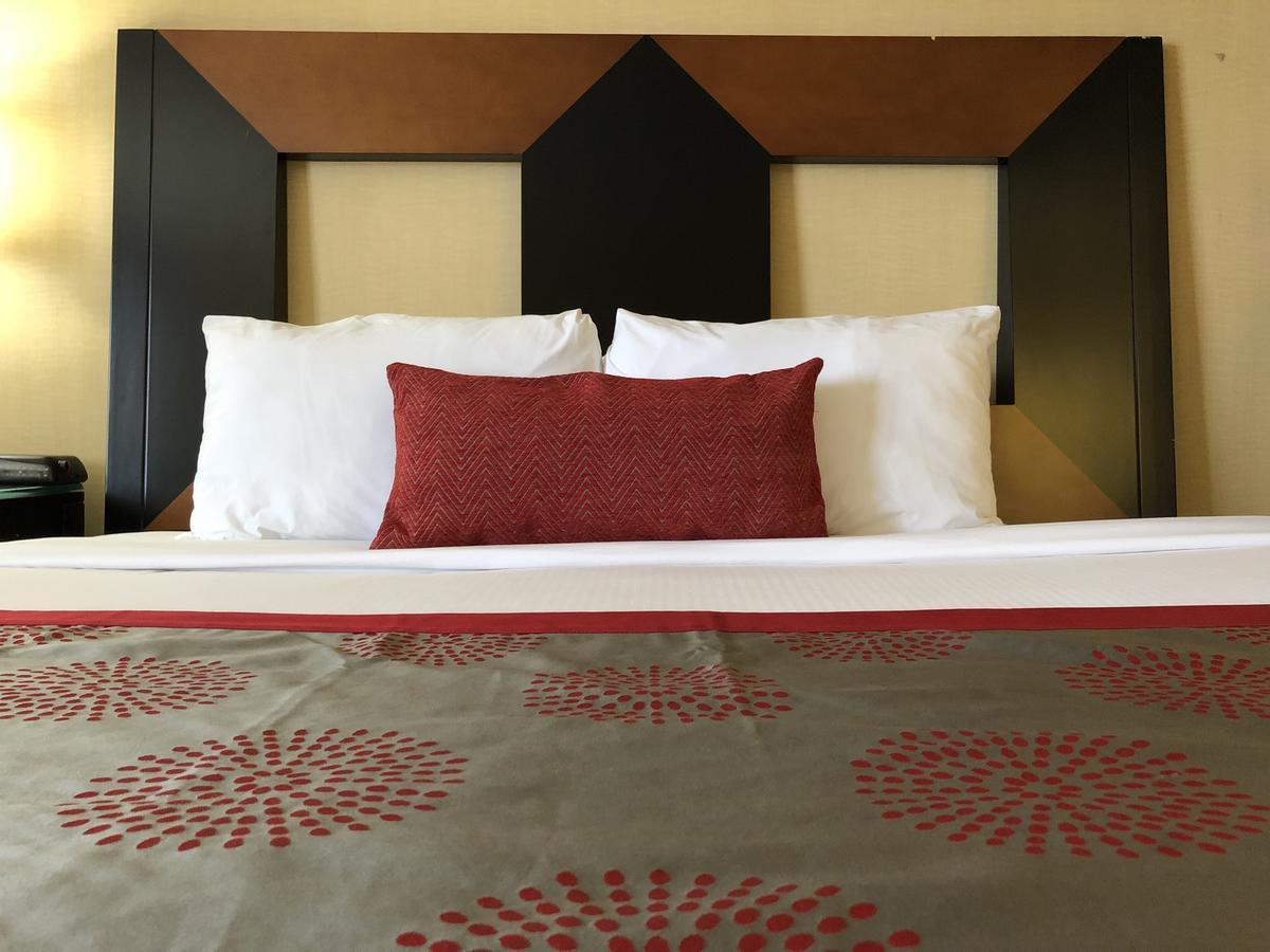 Ramada By Wyndham San Diego National City Exterior photo