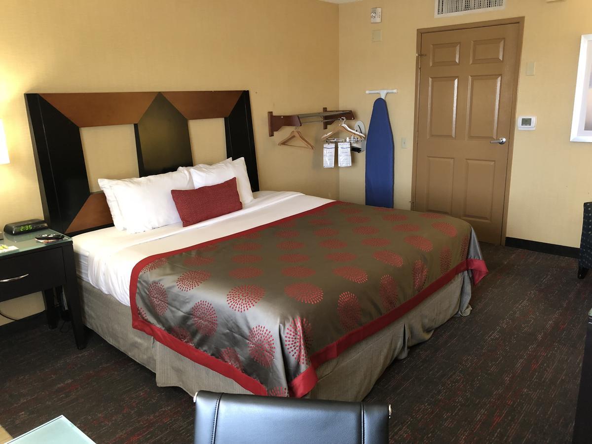 Ramada By Wyndham San Diego National City Exterior photo