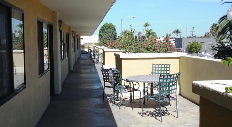 Ramada By Wyndham San Diego National City Exterior photo